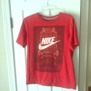 Nike T-shirt
